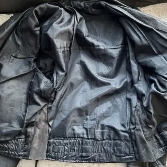 VINTAGE 100% leather black motorcycle jacket size medium/large - Picture 9 of 16